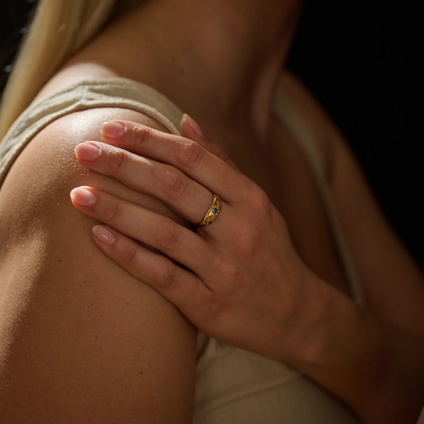 Antique 18k Gold Three Stone Sapphire and Diamond Star Set Ring