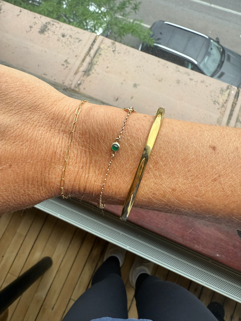 ROUND BANGLE