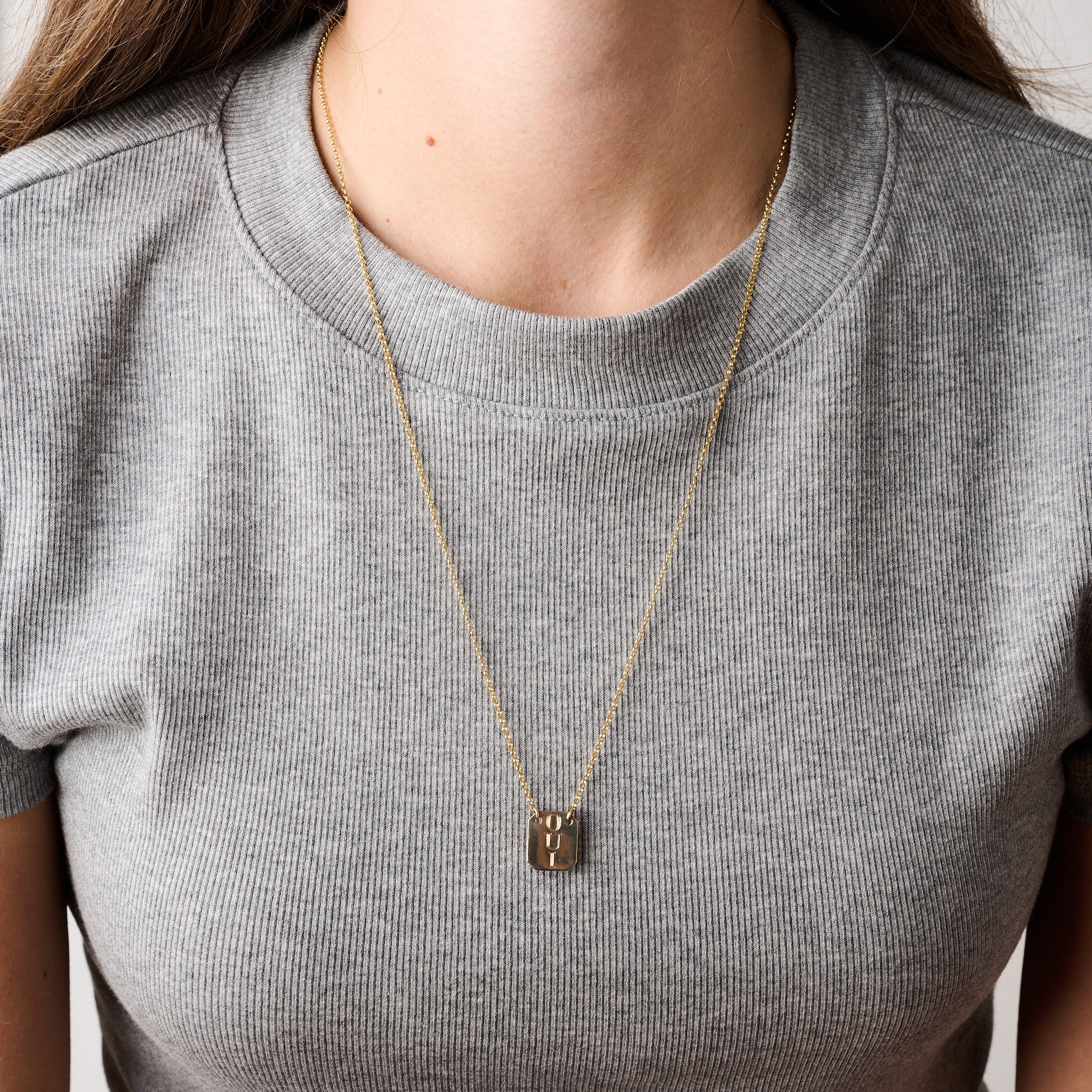 OUI/NON SCAPULAR NECKLACE
