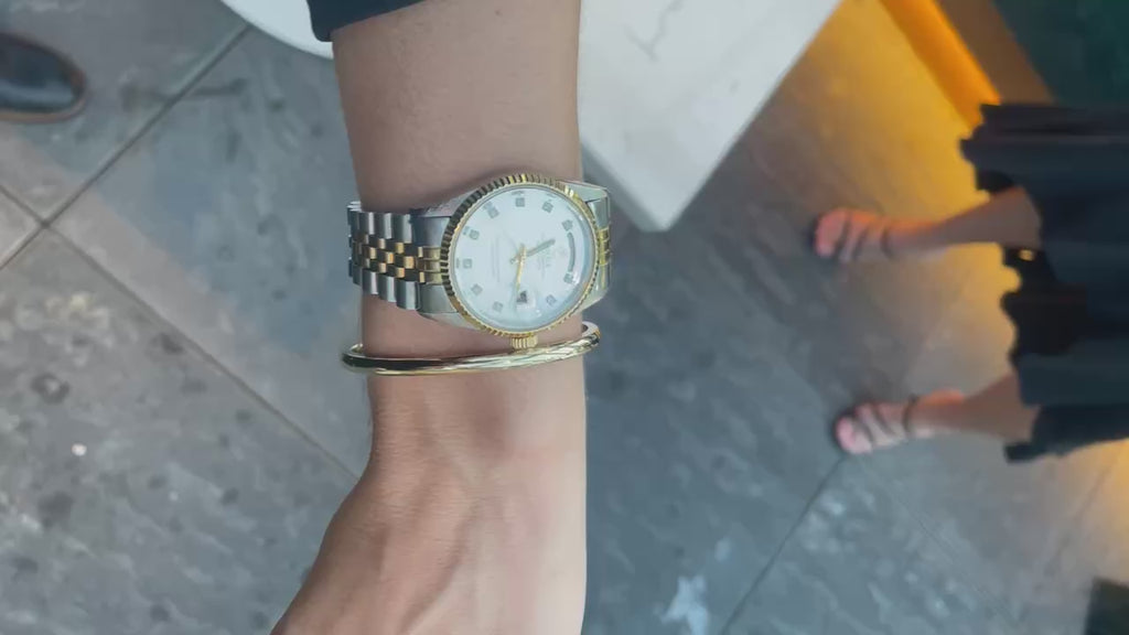 ROUND BANGLE