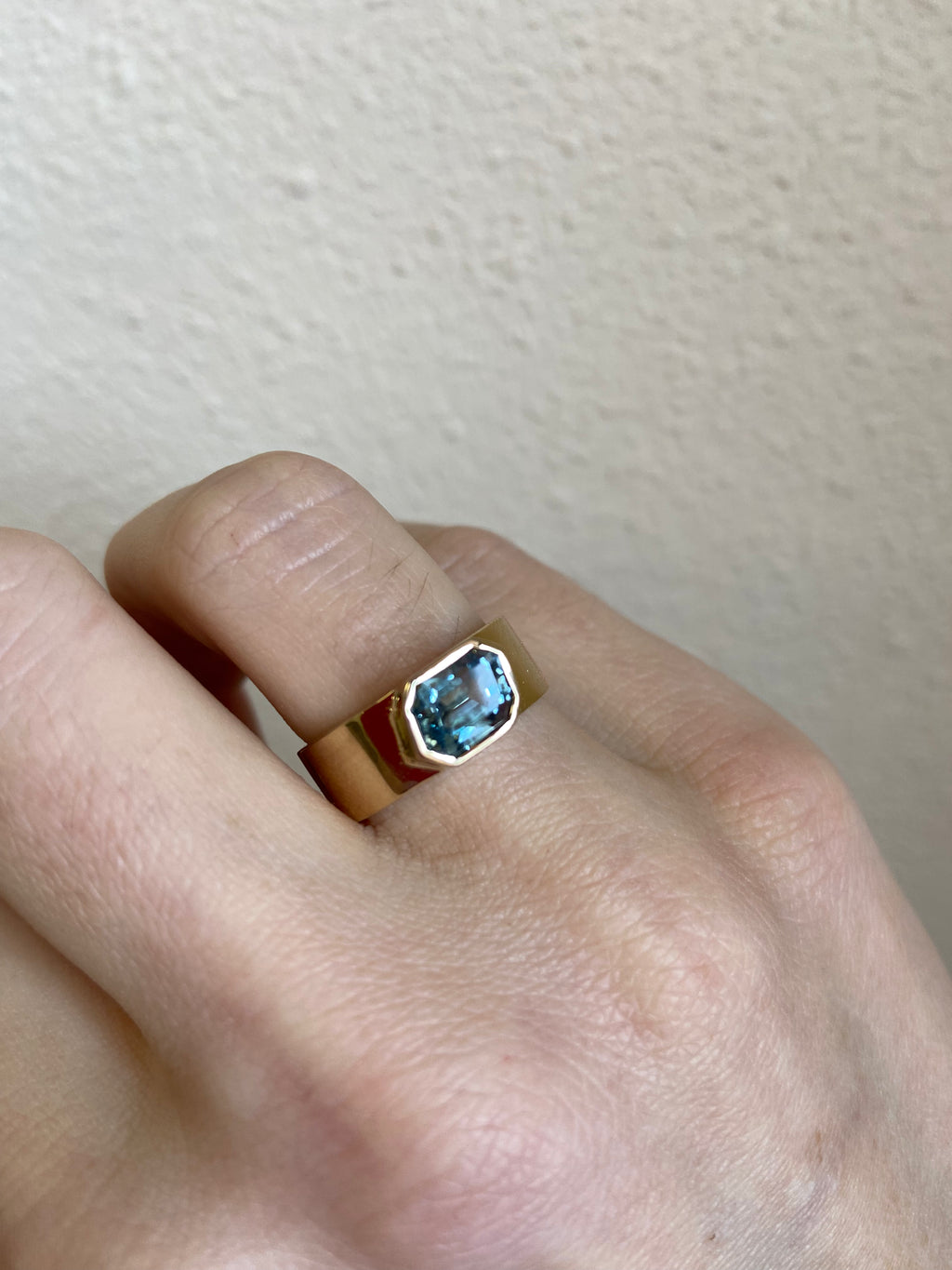 SAPPHIRE CIGAR BAND